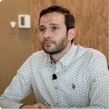 الاستاذ أحمد عجم